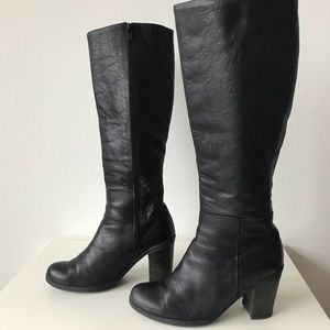 Black Knee Boots with Heels - in good condition